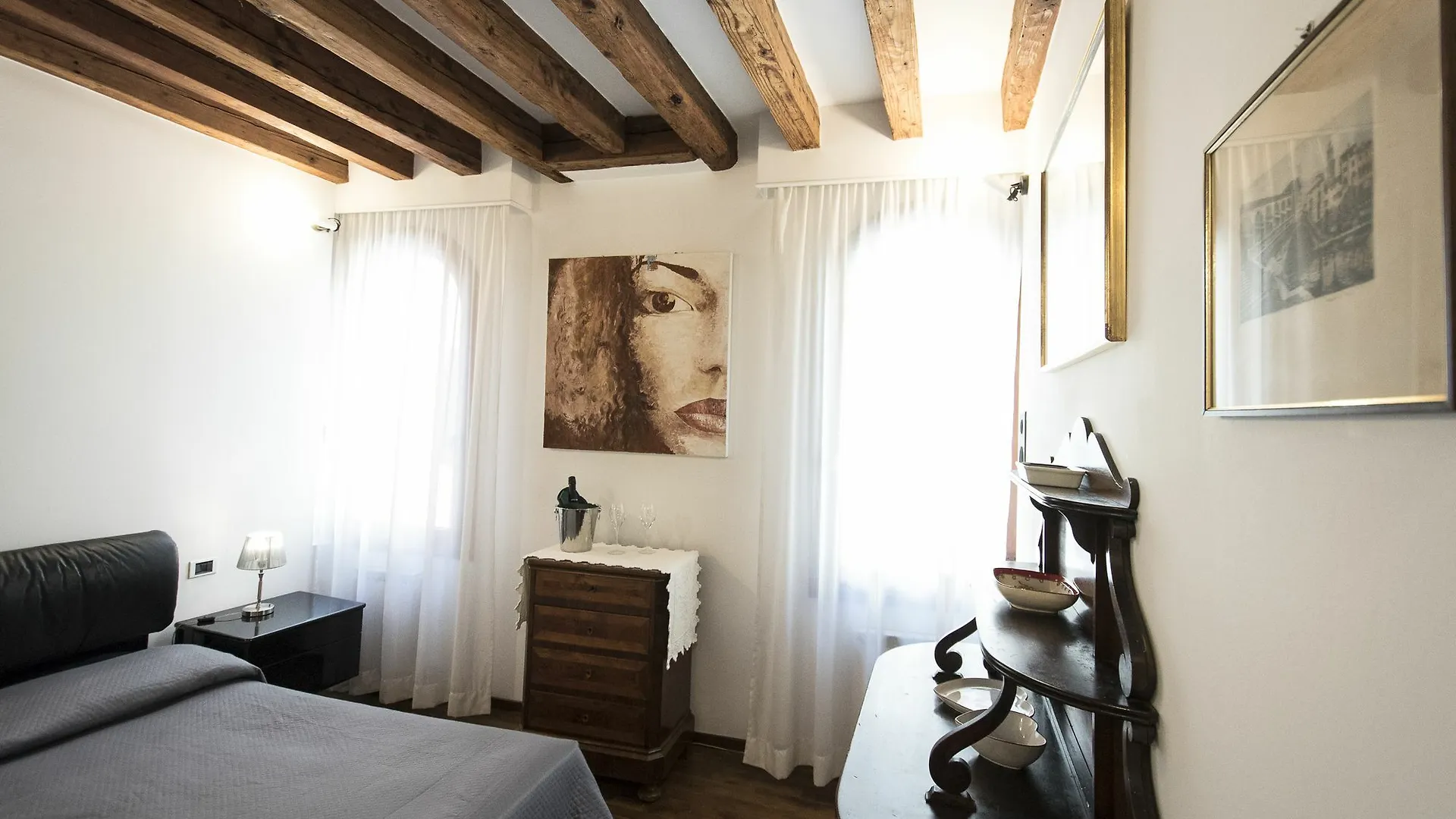 Smart Venice Apartment 0*,  Olaszország